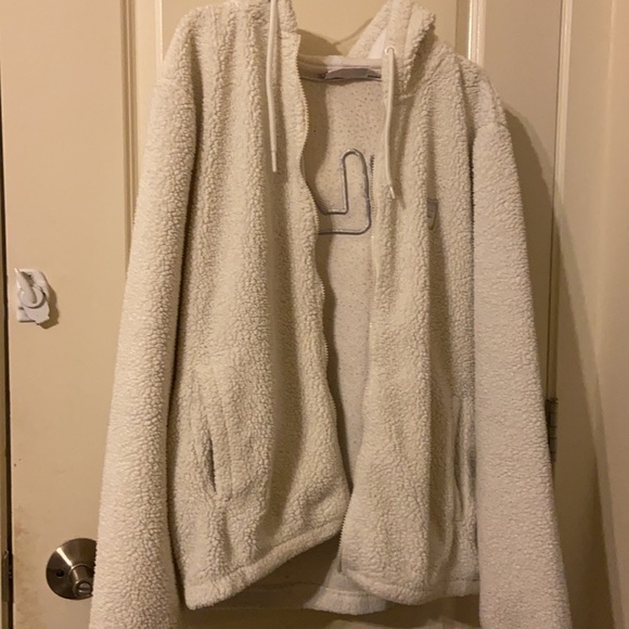 FILA UO Exclusive Full-Zip Cozy Sherpa - Picture 2 of 6
